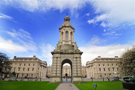 famous monuments in dublin.